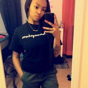 Meet your Posher, Karina